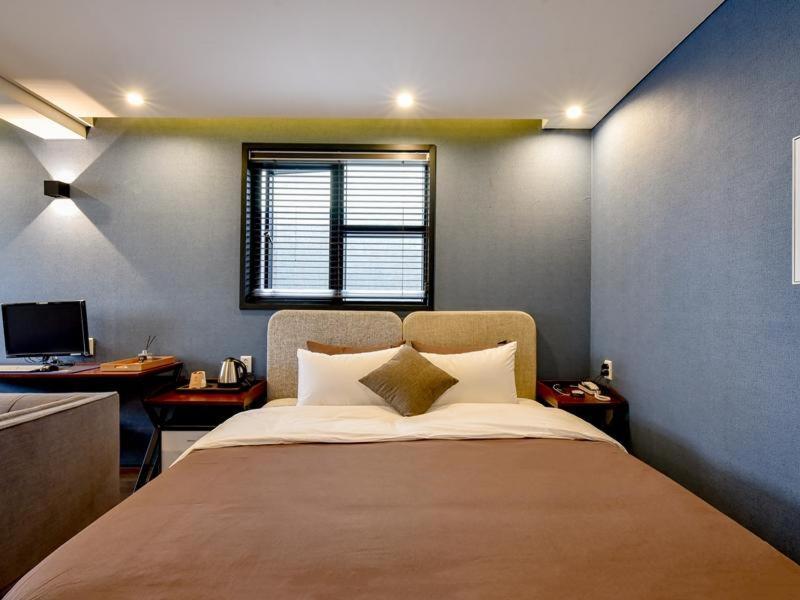 Brown Dot Yangjeong Hotel ปูซาน ภายนอก รูปภาพ