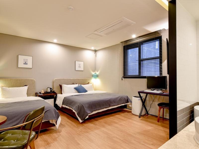 Brown Dot Yangjeong Hotel ปูซาน ภายนอก รูปภาพ